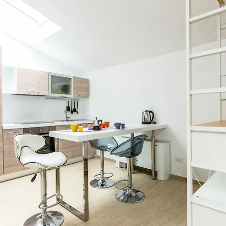C, Palazzo Quaroni Appartement *